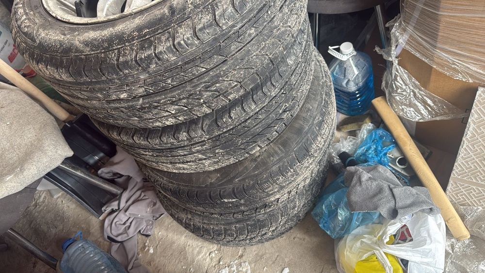 Шины  и диски для машины мерседес