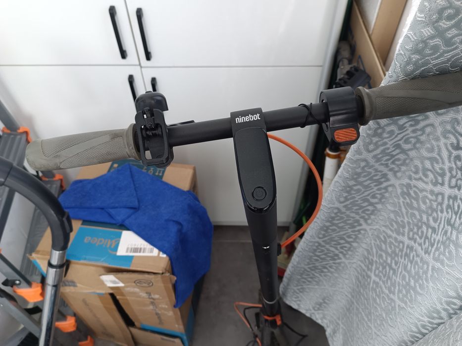 Продам электросамакат Nainbot