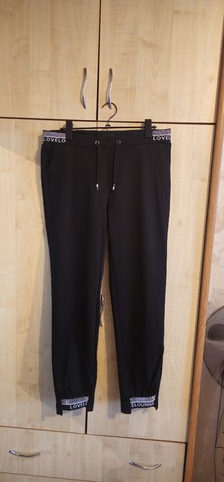 Продам новые брюки -трико