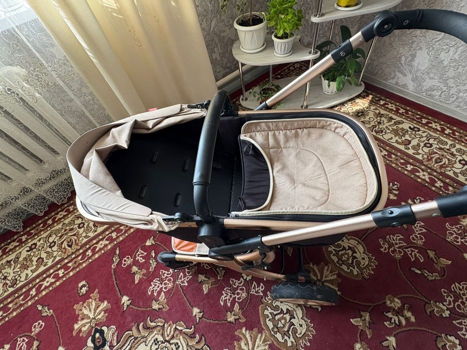 Продам детскую коляску