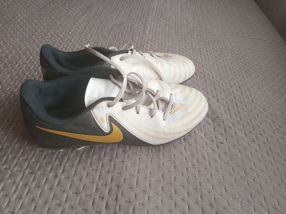 Ghete ,,NIKE,, Marimea 38