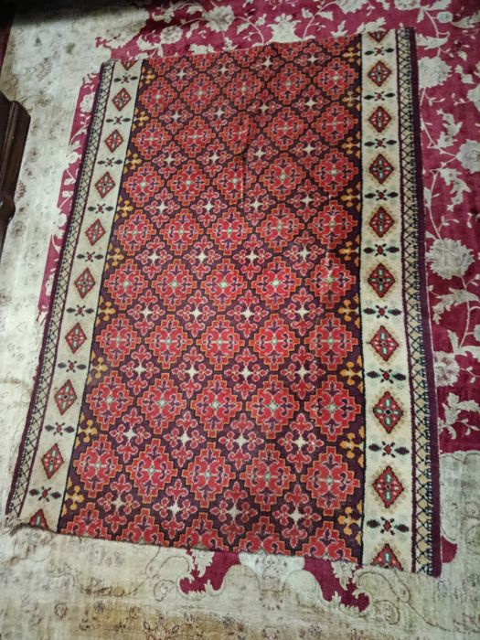 Советский ковер в хорошем состоянии