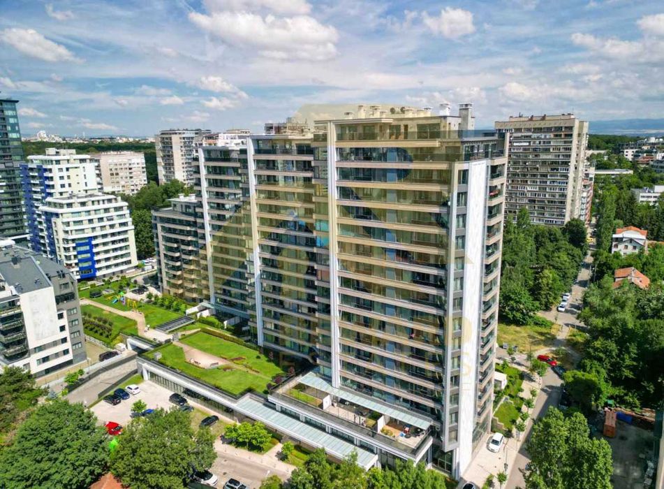 Продава се Четиристаен апартамент в София, Изгрев - 244 кв.м за 3587 €/кв.м - Снимка #1