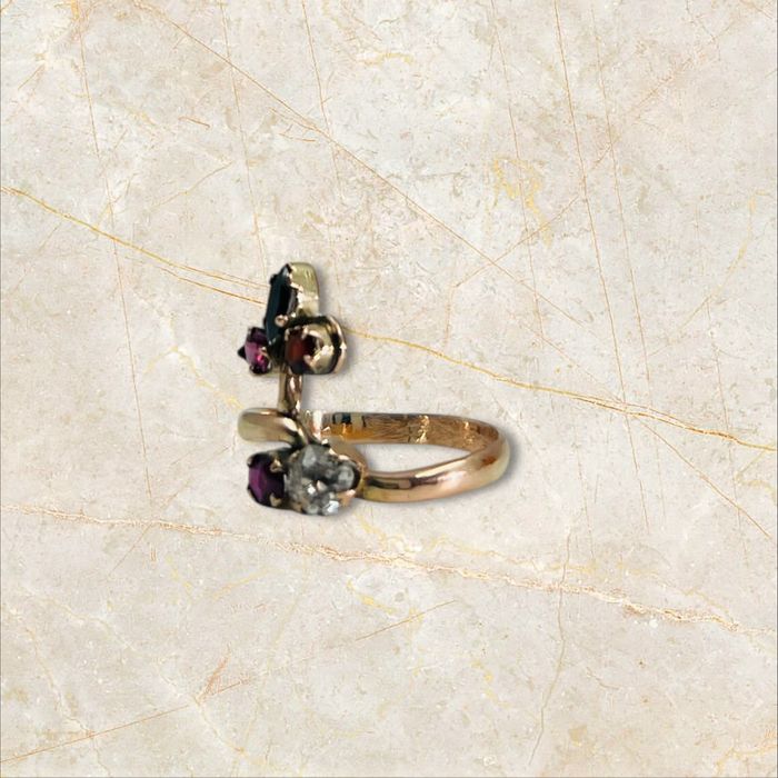 Пръстен с диамант 0.25ct сапфир и други естествени камъни