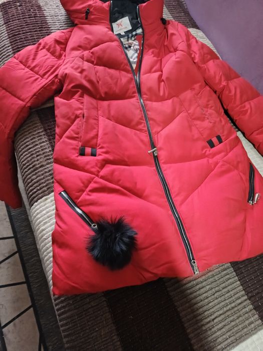 Продаю пуховик зимний отличный