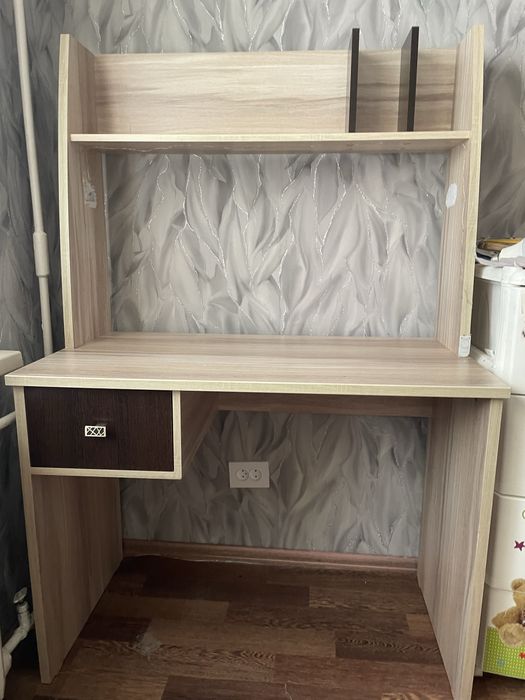 Продам кровать и письменный стол