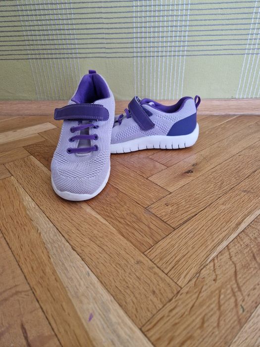 Маратонки за момиче