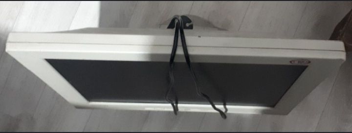 Монитор 17 квадрат.