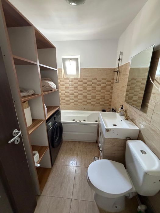 Inchiriez apartament horezu