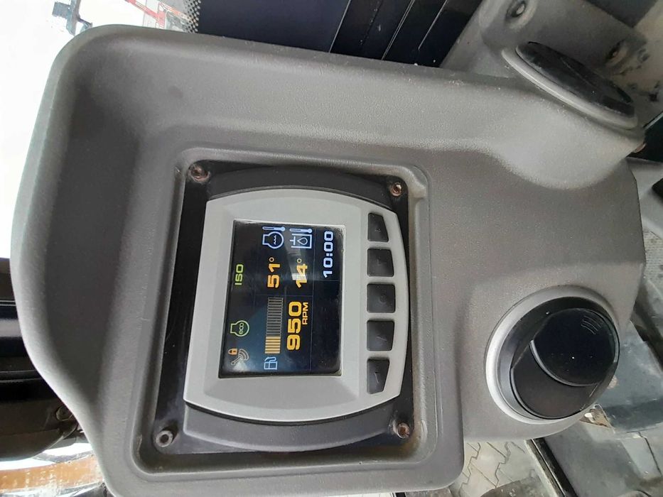 Мини багер JCB 86C-1 8700 кг