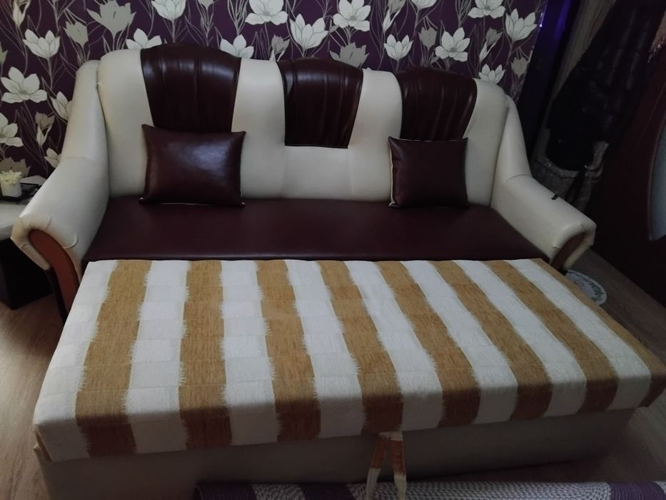 Canapea piele ecologică