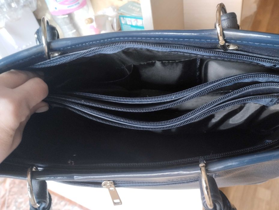 Дамска чанта,цвят тъмно син