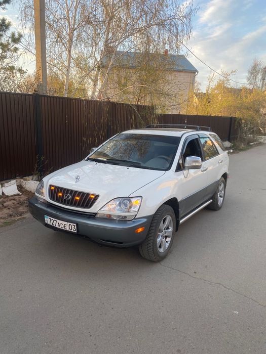 Продам лексус рх300