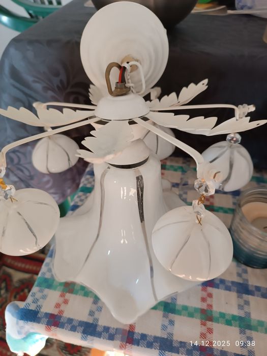 Продавам запазен полюлей,един броя