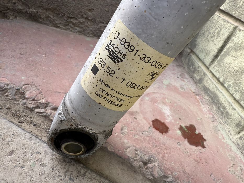 Задние стойки на бмв е39