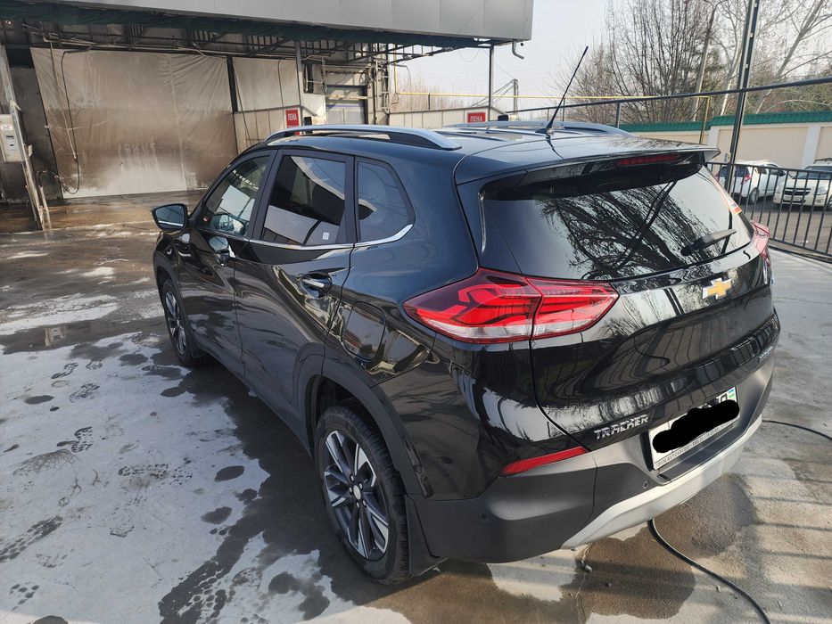 Tracker 2 Premier Srochna