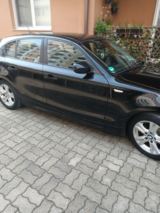Vând BMW seria 1 diesel  an 2011 149000 kmkm  6900 euro