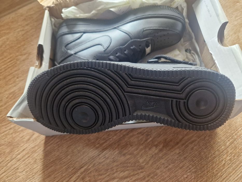 Кроссовки кожаные для мальчика Nike