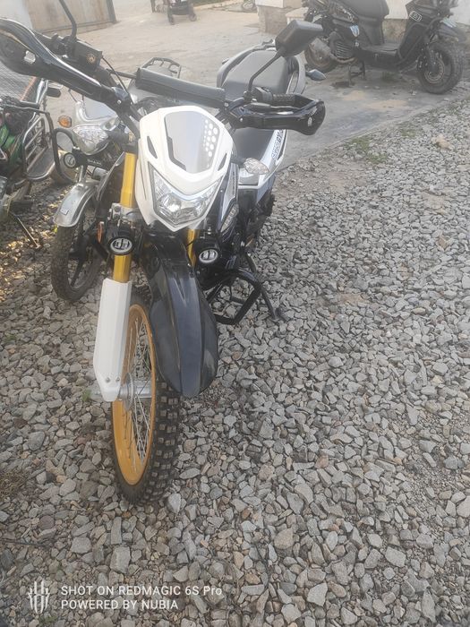 Мотоцикл Эндуро Senke 250.