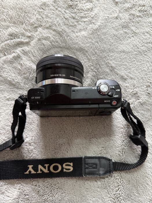 Фотоаппарат Sony A5000 в отличном состоянии