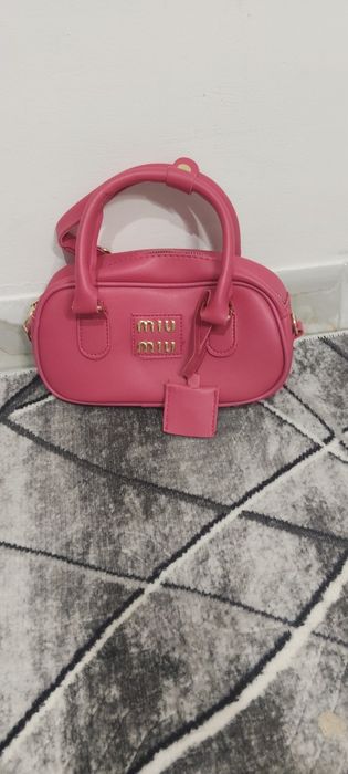 Gentuță Miu Miu.