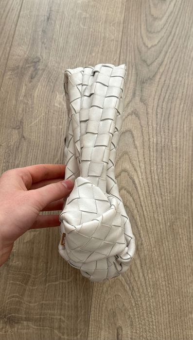 Bottega Veneta Mini Jodie бяла естествена кожа