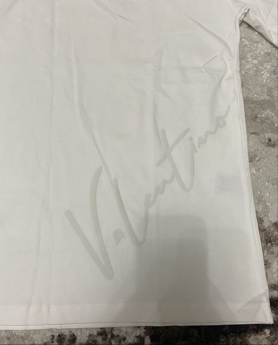 Vand tricou nou de barbati Valentino