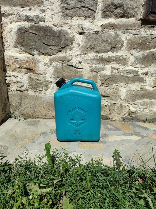 Пластмасови туби за вода