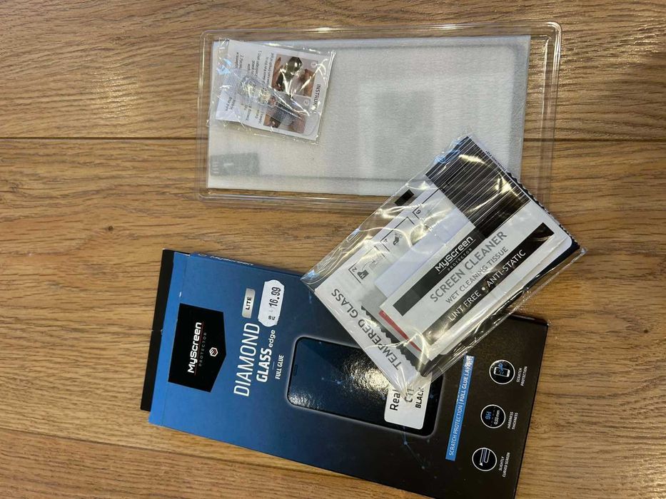 Преден стъклен протектор за Realme C11, черен