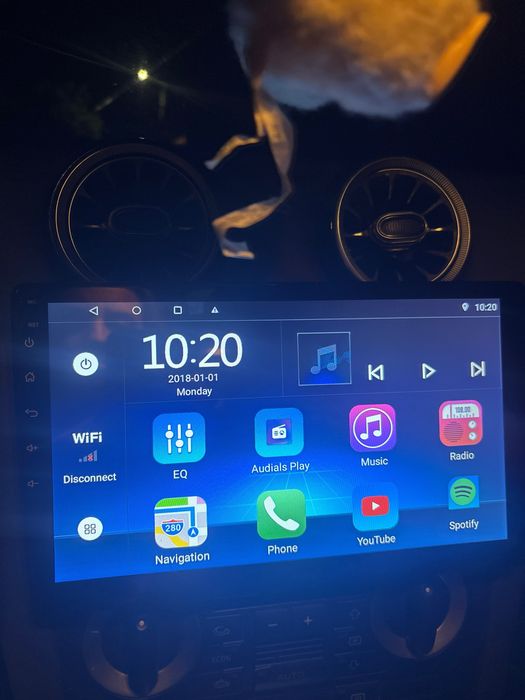 Продавам Android мултимедия с много функции.
