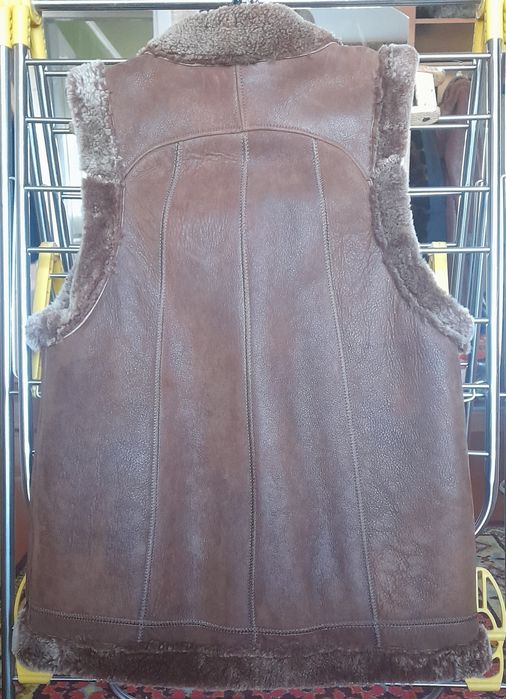 Жилет из натуральной овчины