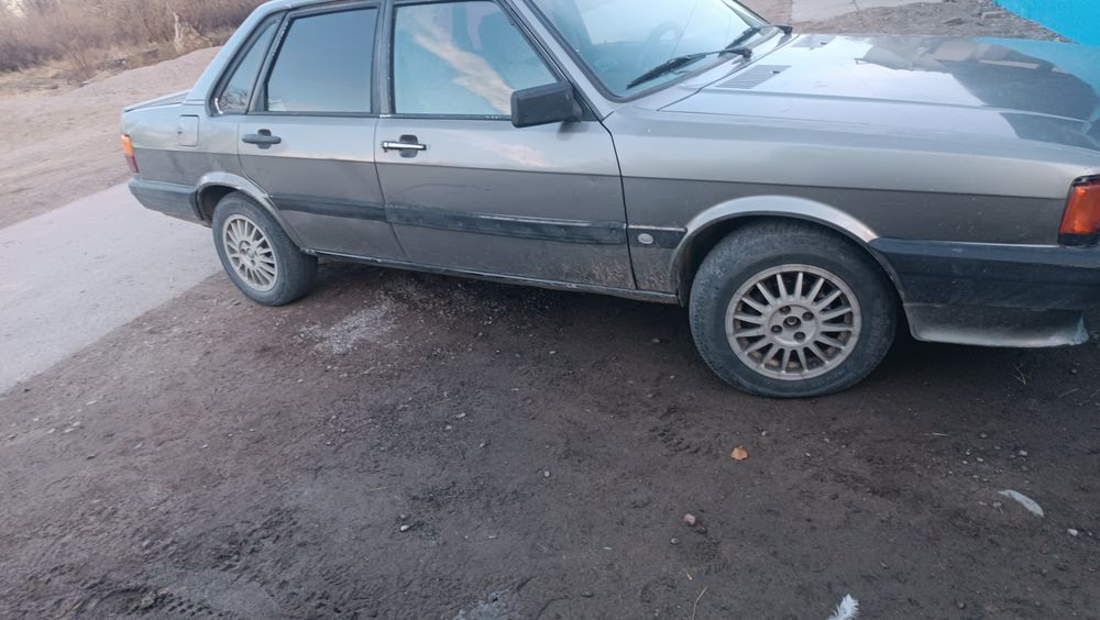 продам машину Ауди 80