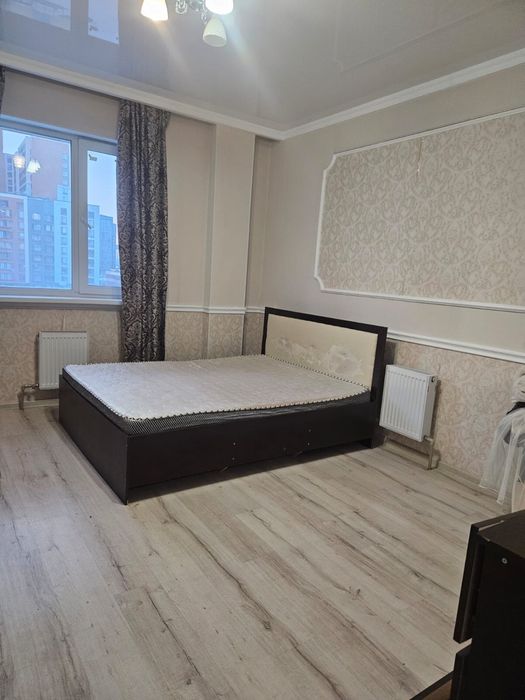 Продам спальный гарнитур, шкаф, тумба