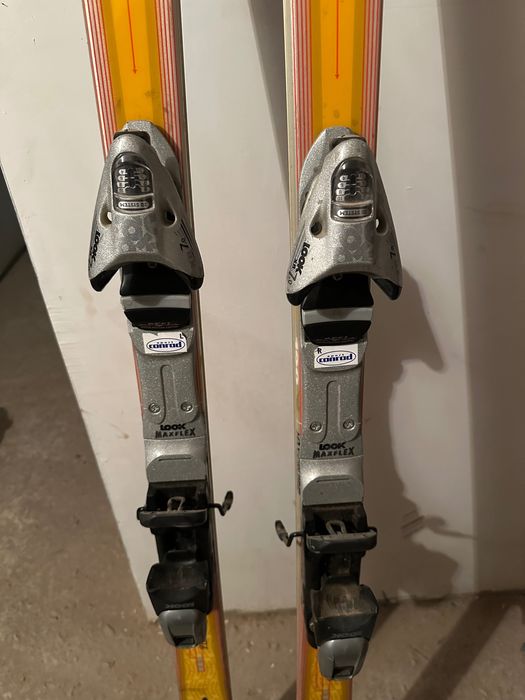 Ски + щеки подарък