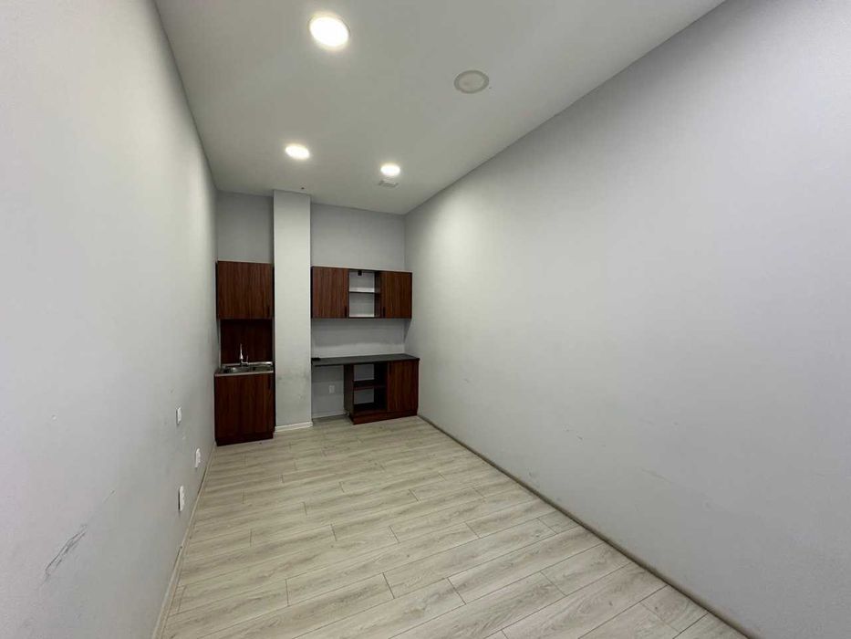 [KБ] Офис с ремонтом 200 м² | Дархан | БЦ | Метро Хамид Алимжан