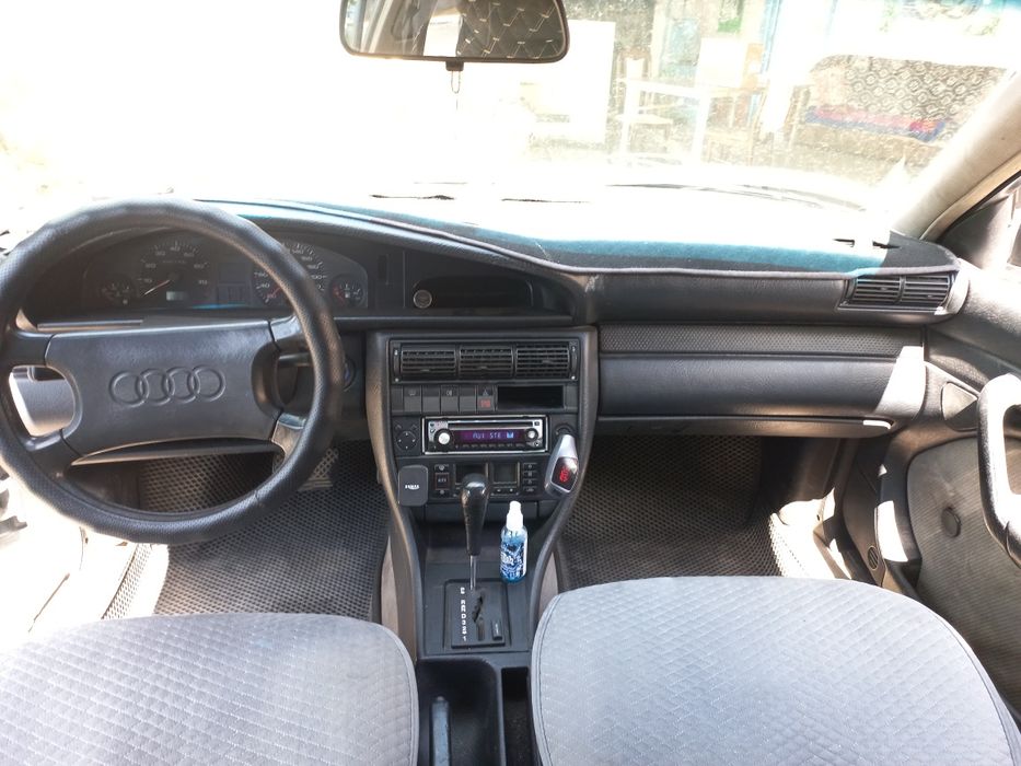 Продам ауди с4. 2,3. Газ + бензин.