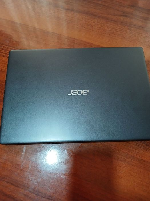 Notebook sotiladi