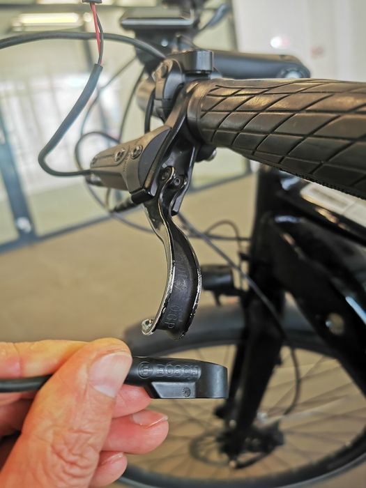 Stilou Parker.Senzor de viteza bicicleta electrică Bosch. Sonos Play 3