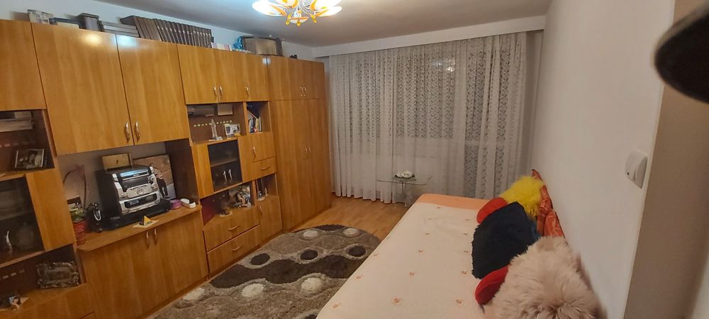 Vând apartament 2 camere