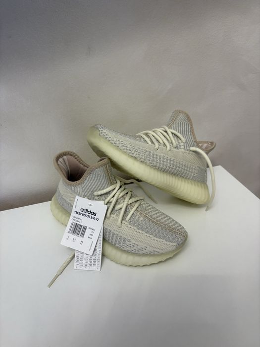 Adidași Adidas Yeezy Boost 350 V2