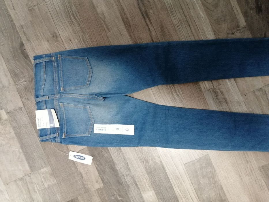 Чисто Нови дънки