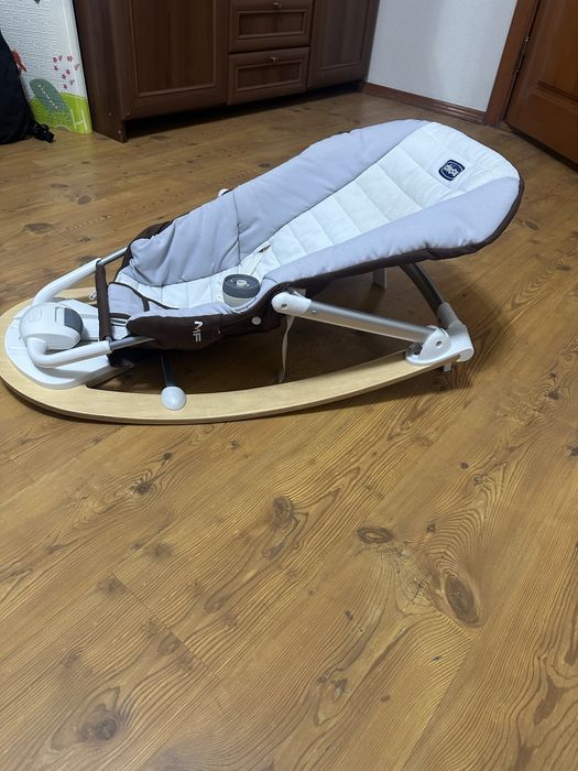 Шезлонг качалка детская