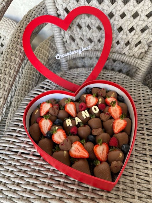 Shokoladli qulupnay sovga подарок