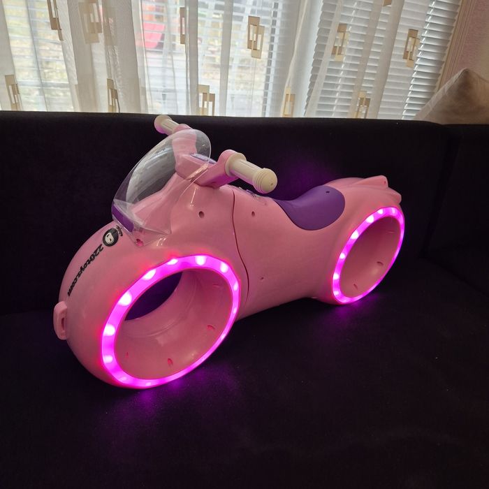 Балан мотор с музака и светлини