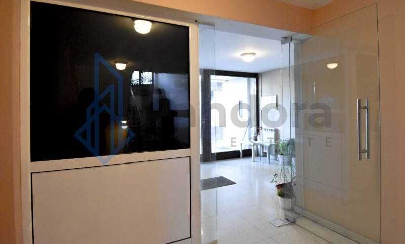 Дава се под наем Тристаен апартамент в София, Лозенец - 213 кв.м за 850 € - Снимка #8