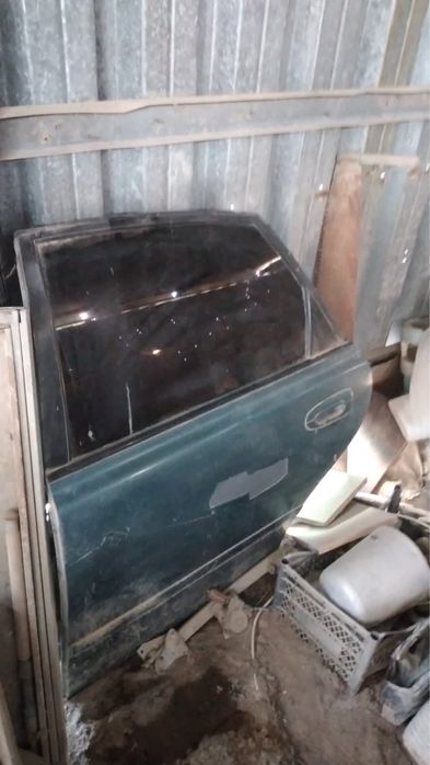 Двери на Мазда 626 кронос