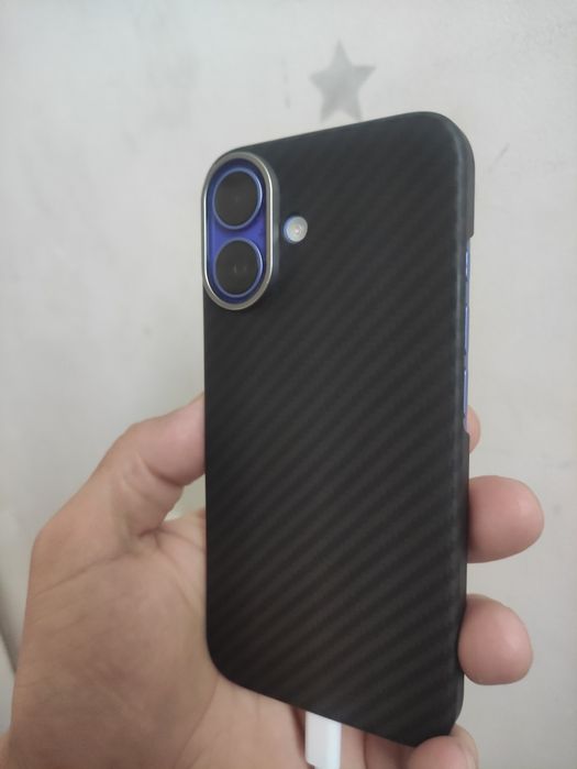 iPhone 16 в идеальном состоянии