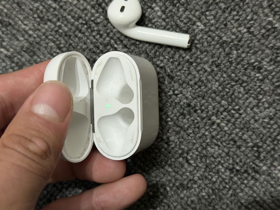Casti air pods 2