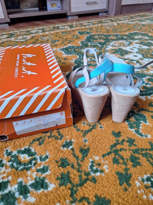 Босоножки бежево-голубой