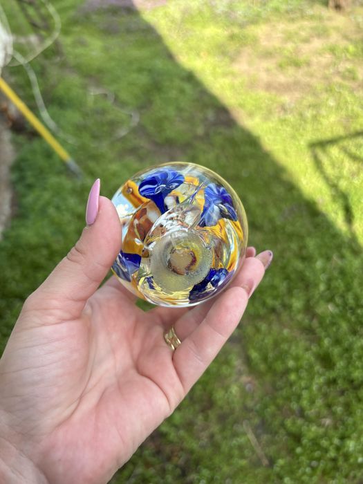 Prespapier din sticla suflata manual